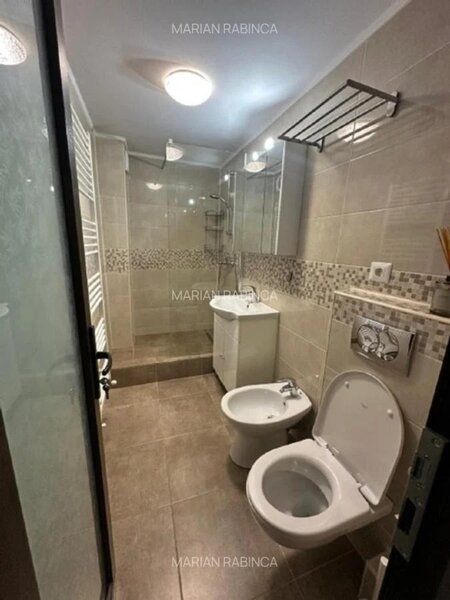 13 Septembrie, 3 camere 76 mp,